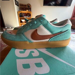 Nike SB Aqua and Tan Sneakers